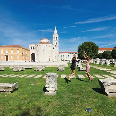 Nice Apartment In Zadar With Wifi *